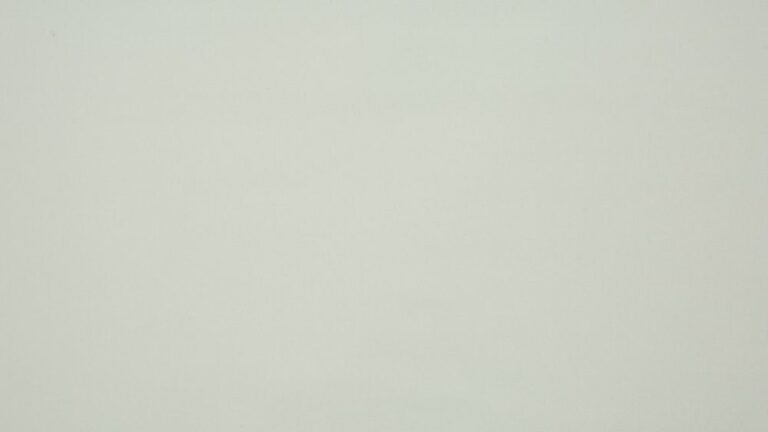 <span class="fabric-name">Fabric: </span>Dream <br><span class="fabric-name"> Colour: </span>Daybreak